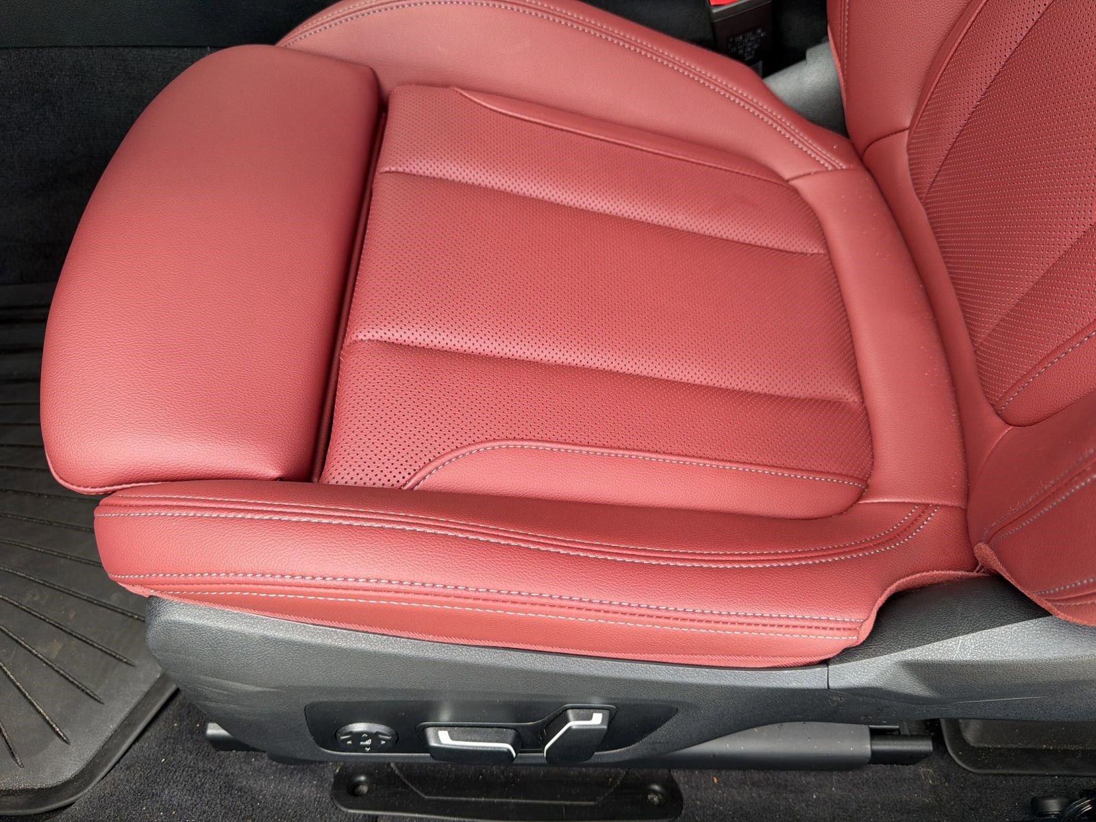 Used 2026 BMW 430i Coupe w/ Parking Assistance Package RWD image 12