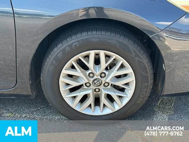 Used 2017 Toyota Camry LE FWD image 14