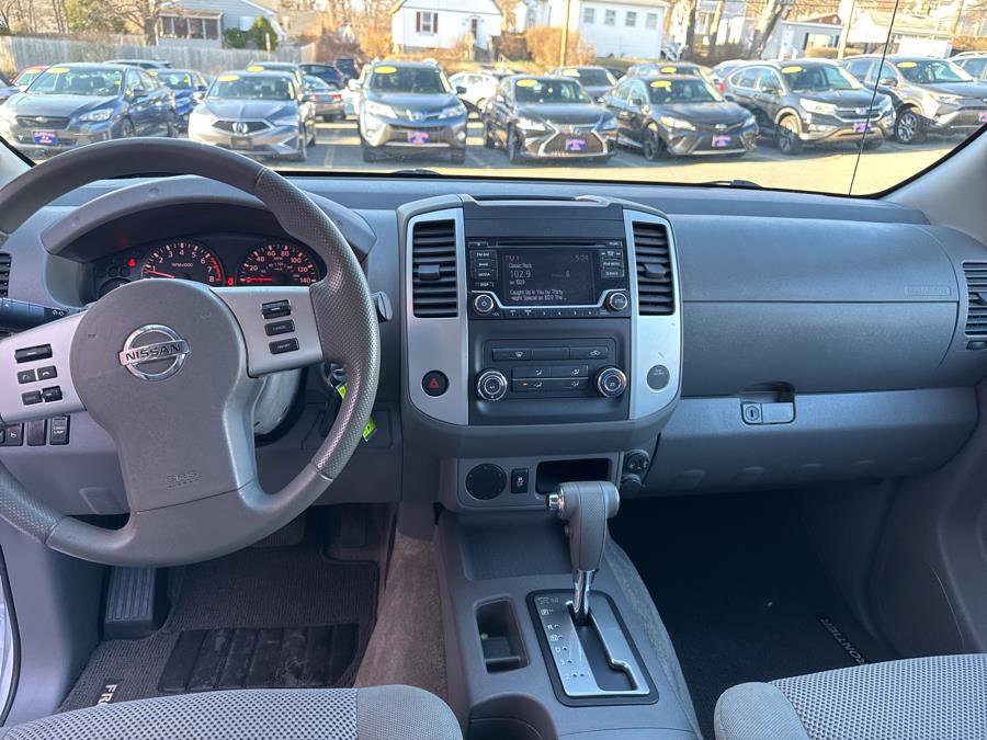 Used 2018 Nissan Frontier SV image 26