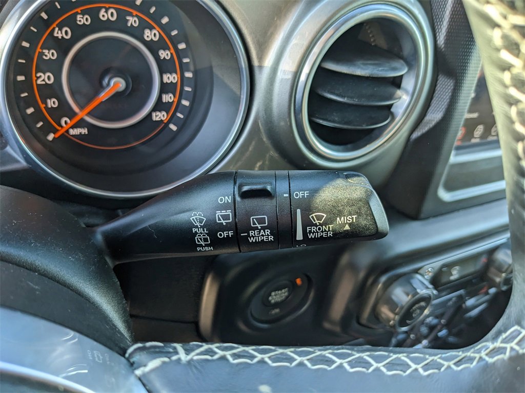Used 2018 Jeep Wrangler Unlimited Sahara image 30