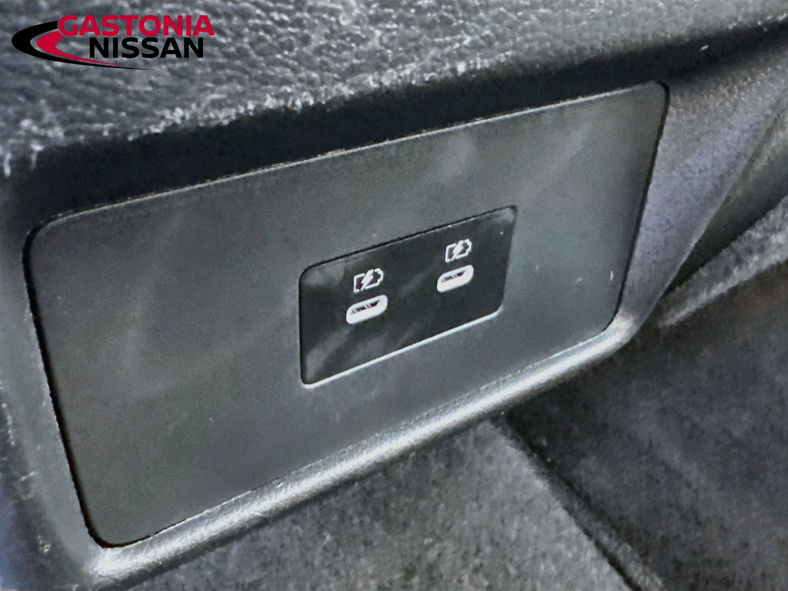 Used 2024 Nissan Rogue SV AWD/4WD image 32