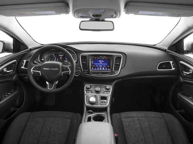 Used 2017 Chrysler 200 Limited Platinum w/ Comfort & Convenience Group FWD image 8