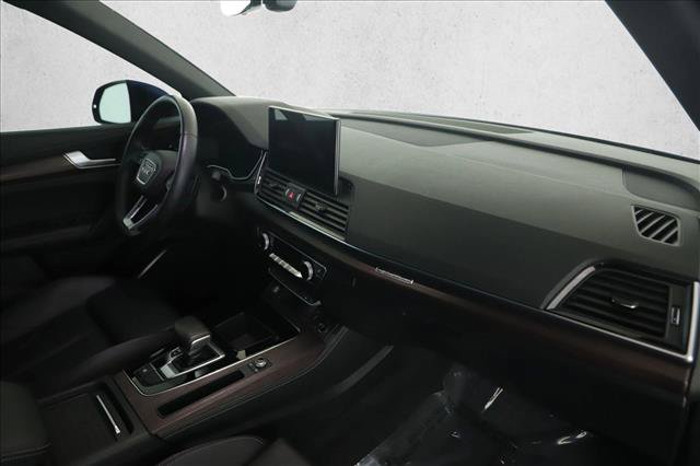 Used 2021 Audi Q5 2.0T Premium Plus w/ Premium Plus Package AWD/4WD image 23