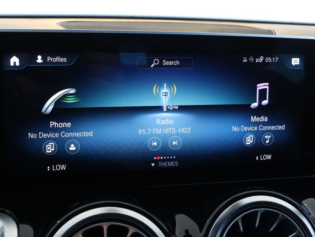 Used 2021 Mercedes-Benz GLB 35 AMG 4MATIC image 15