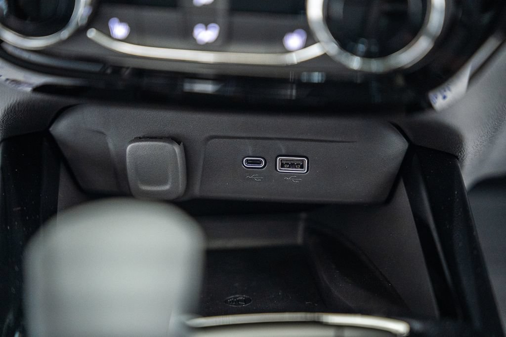 New 2026 Chevrolet Trax RS w/ Sunroof Package FWD image 26