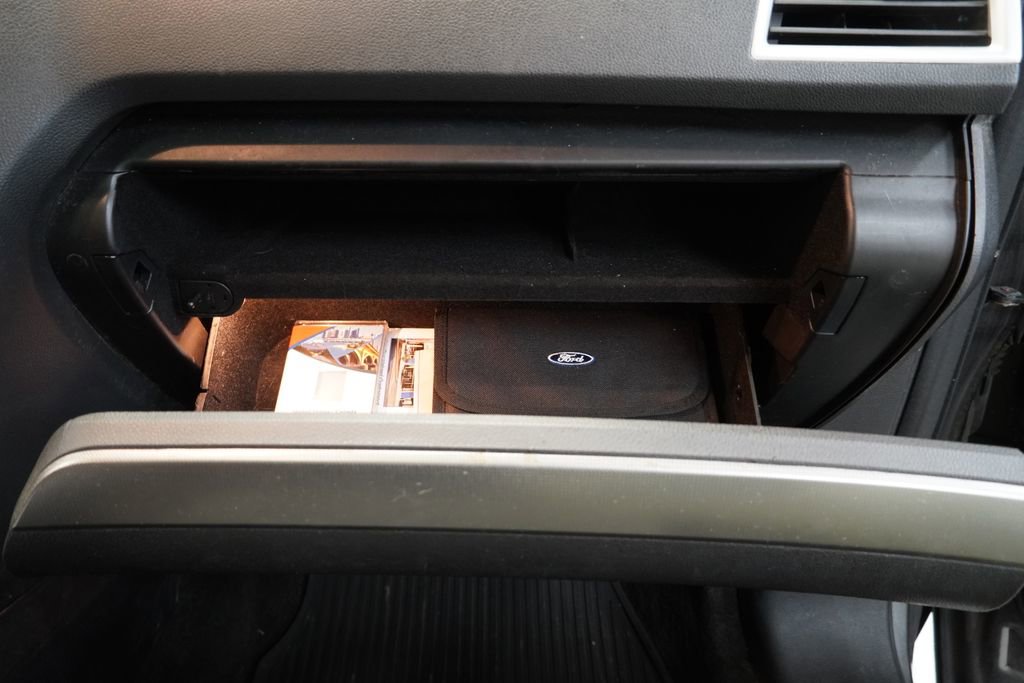 Used 2015 Ford Explorer XLT w/ Equipment Group 202A FWD image 39