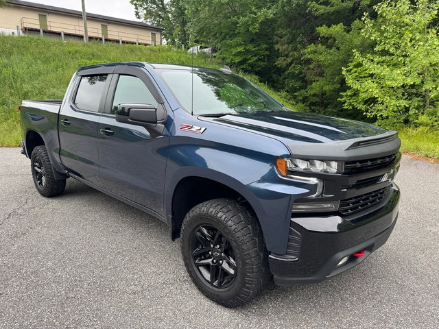 Used 2022 Chevrolet Silverado 1500 LT Trail Boss w/ Bed Protection Package AWD/4WD image 4