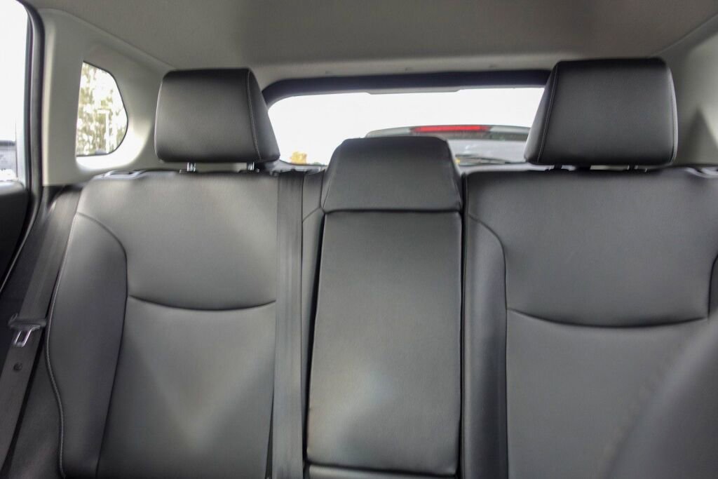 Used 2024 Toyota Corolla Cross XLE image 16