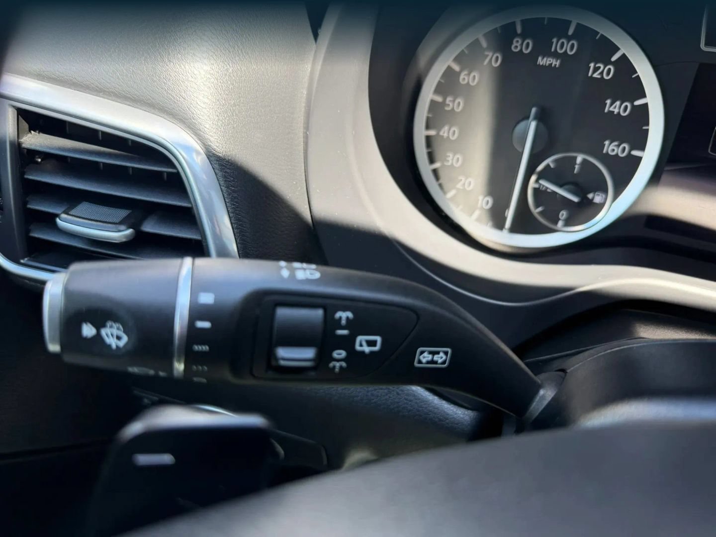 Used 2018 INFINITI QX30 AWD image 30