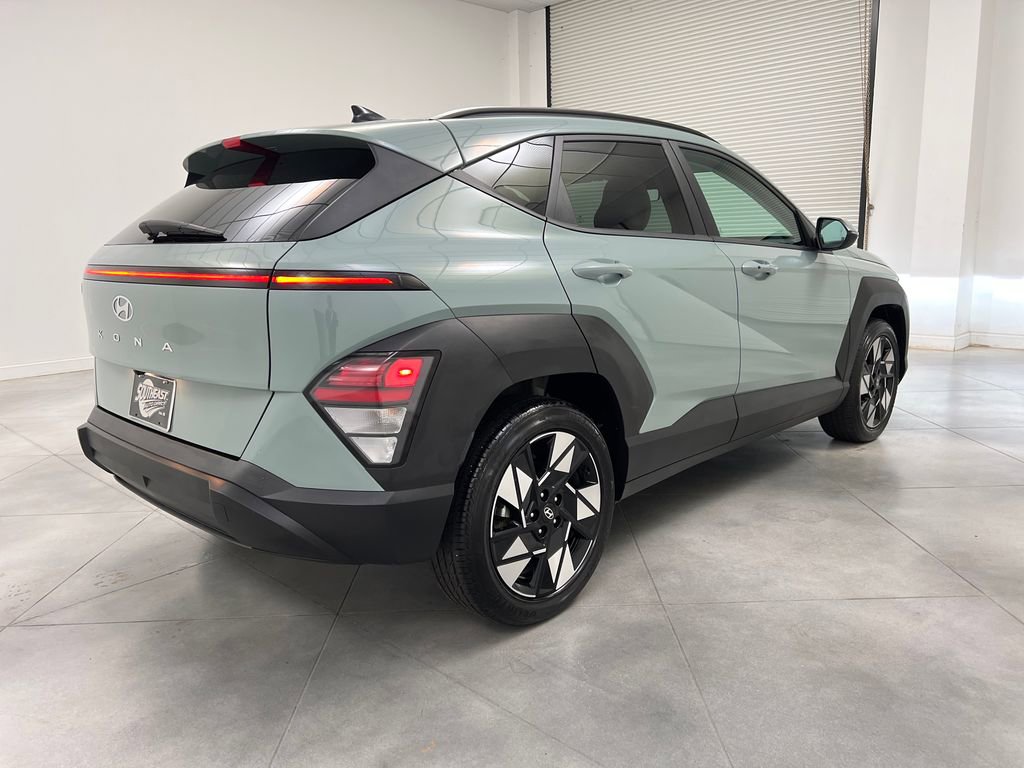 Used 2025 Hyundai Kona SEL FWD image 7