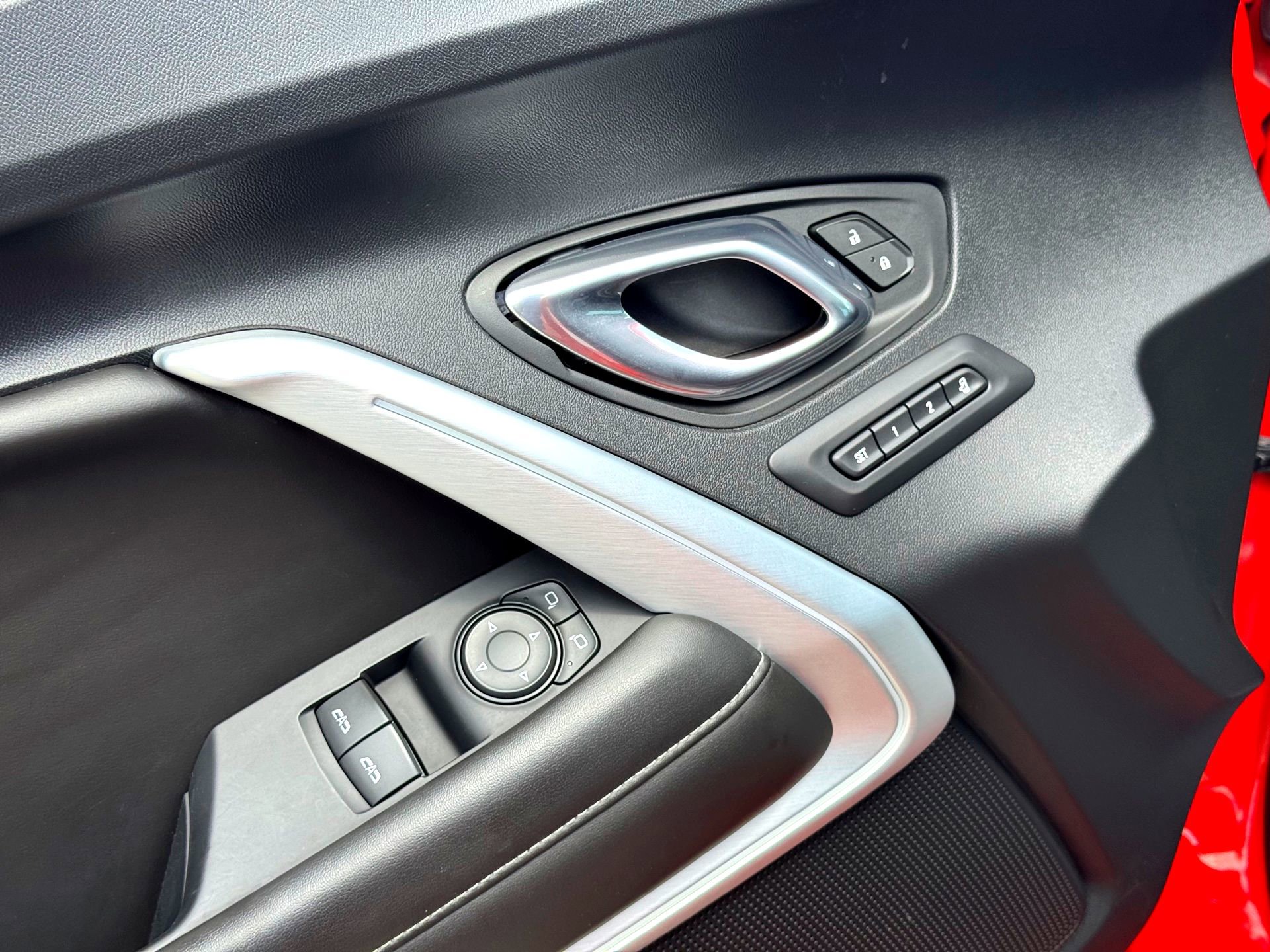 Used 2018 Chevrolet Camaro SS image 14