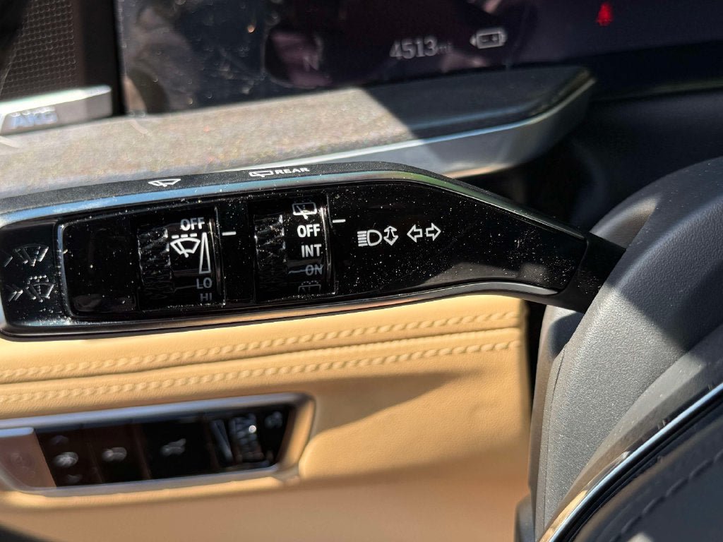 New 2025 Cadillac Escalade IQ Luxury 2 AWD/4WD image 30