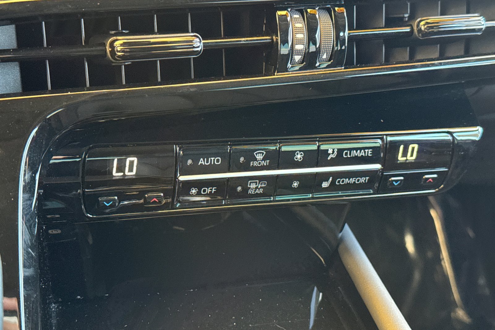 Certified 2025 Toyota Mirai XLE RWD image 24