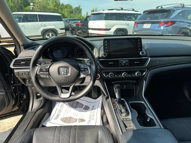 Used 2018 Honda Accord Touring image 14