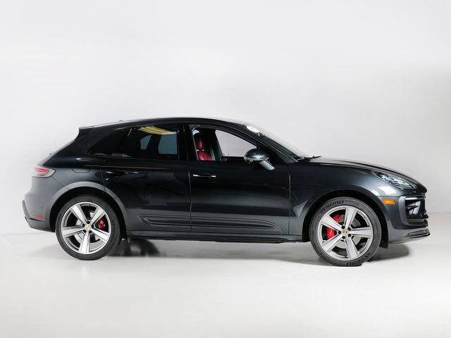Certified 2025 Porsche Macan S AWD/4WD image 8