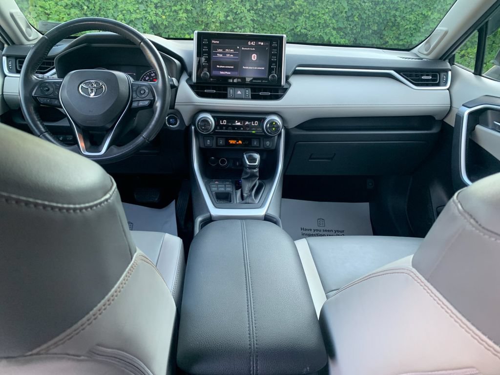 Used 2020 Toyota RAV4 XLE Premium AWD/4WD image 16