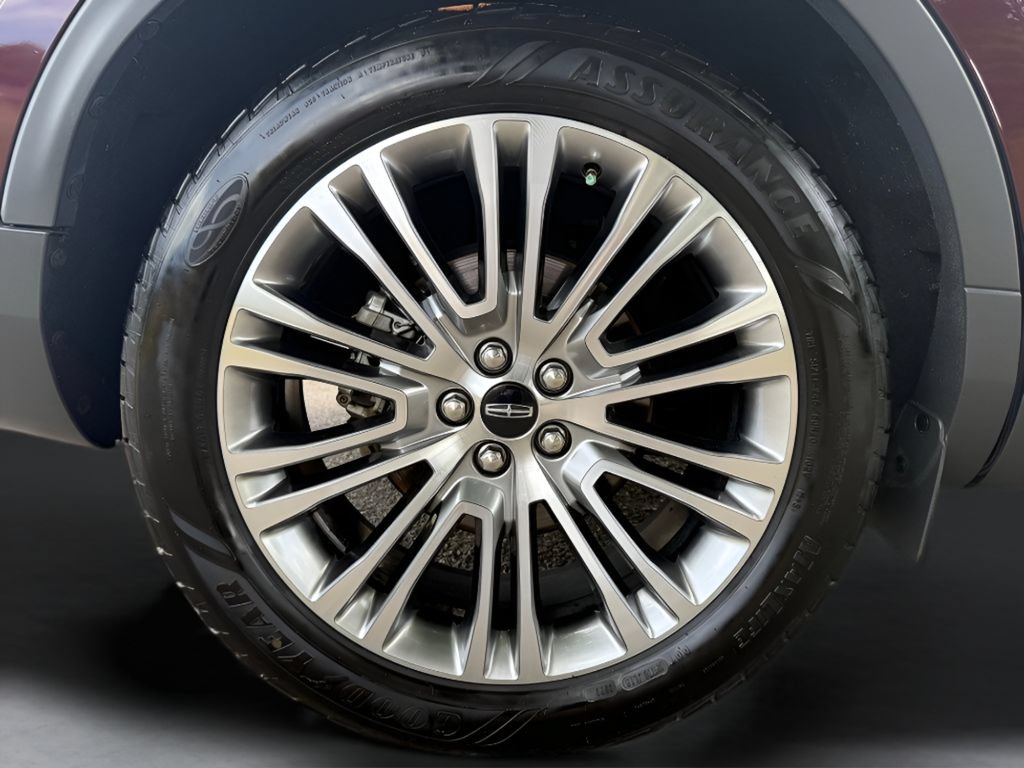 Used 2018 Lincoln MKX Reserve w/ Driver Assistance Package AWD/4WD image 37