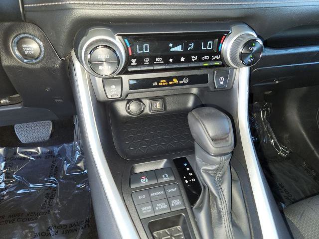 Used 2025 Toyota RAV4 XLE w/ Convenience Package image 21