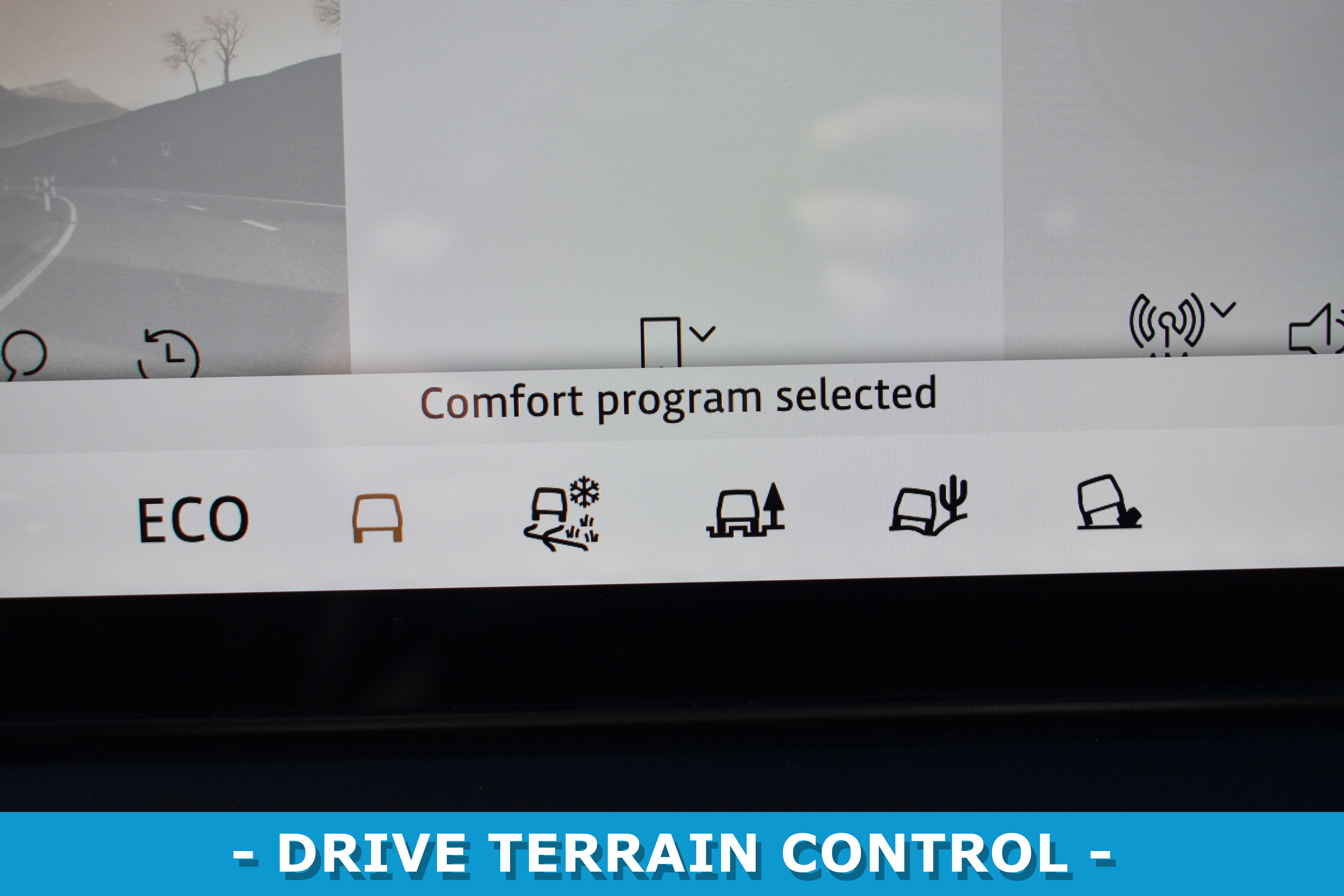 Used 2025 Land Rover Defender 110 S image 16