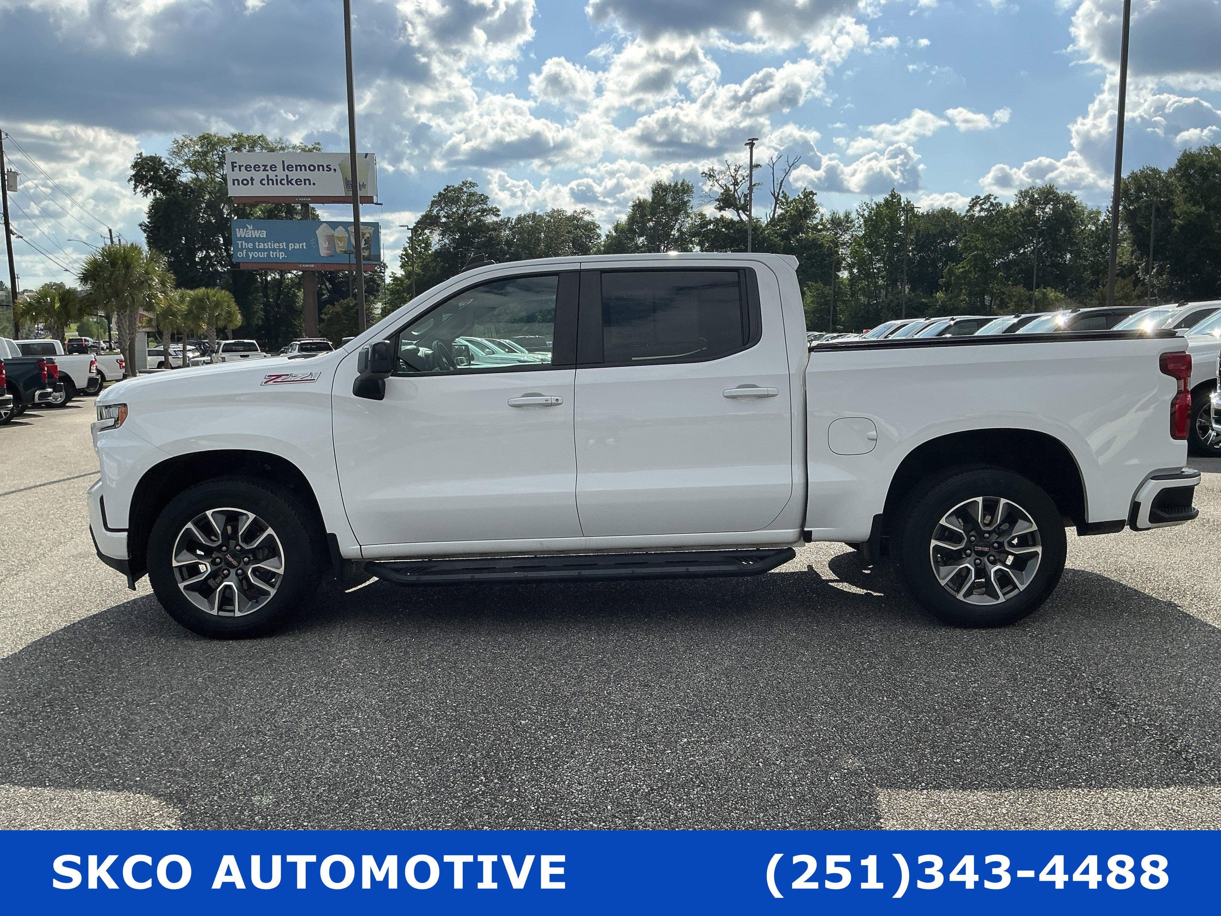 Used 2020 Chevrolet Silverado 1500 RST AWD/4WD image 2