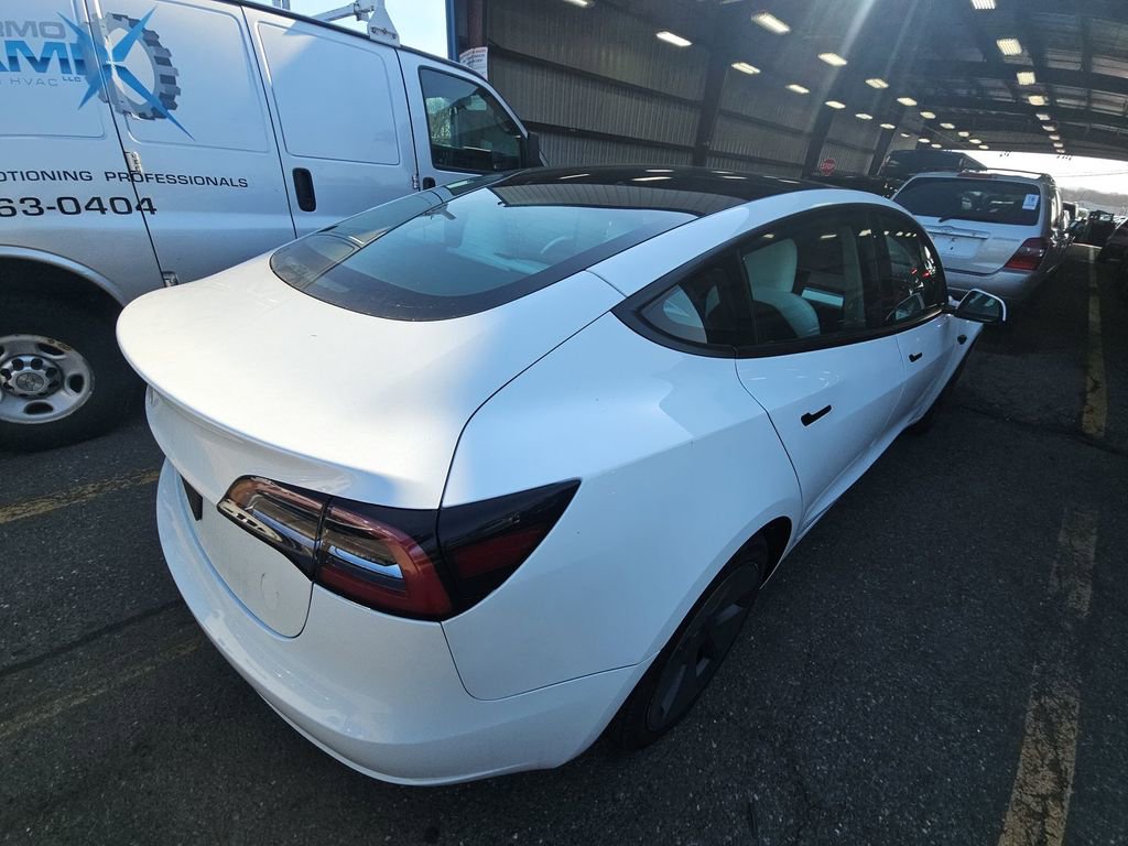 Used 2023 Tesla Model 3 Standard Range RWD image 4