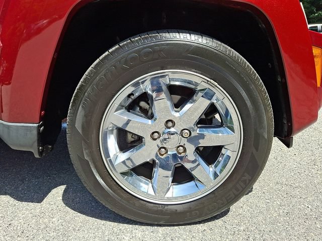 Used 2011 Jeep Liberty Limited w/ Tire & Wheel Group AWD/4WD image 10