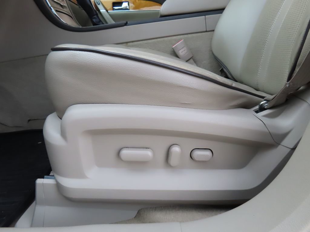 Used 2014 Lincoln MKX AWD w/ Equipment Group 102A image 8