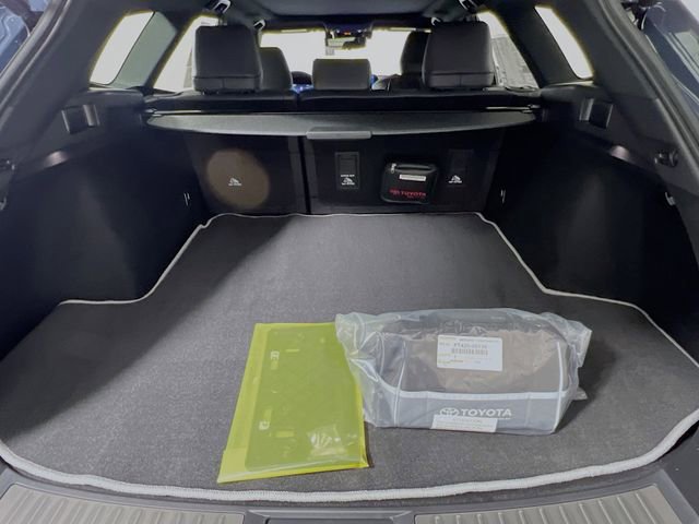 New 2025 Toyota Crown Signia image 31