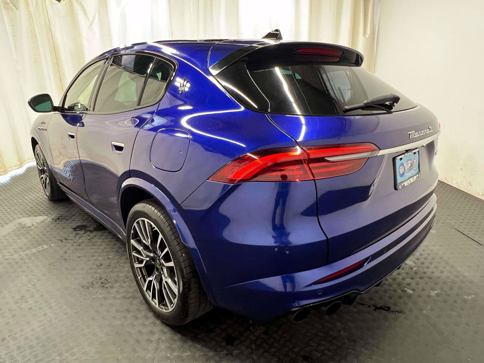 Used 2023 Maserati Grecale Modena AWD/4WD image 8