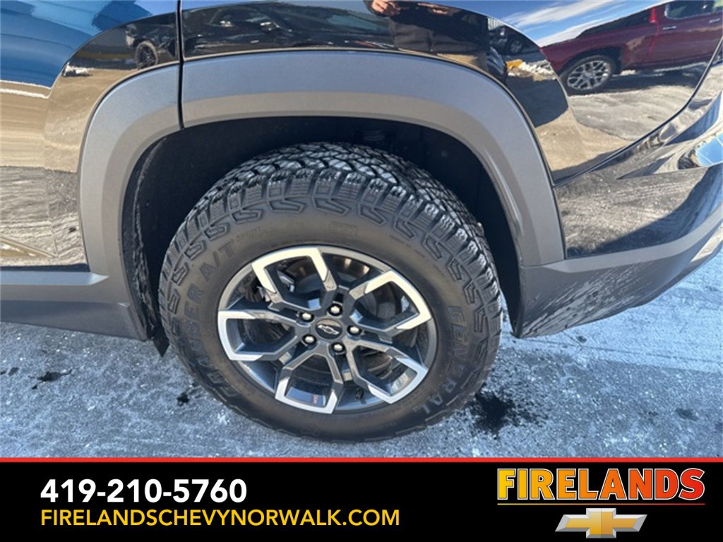 New 2025 Chevrolet Equinox ACTIV w/ Safety and Technology Package image 13