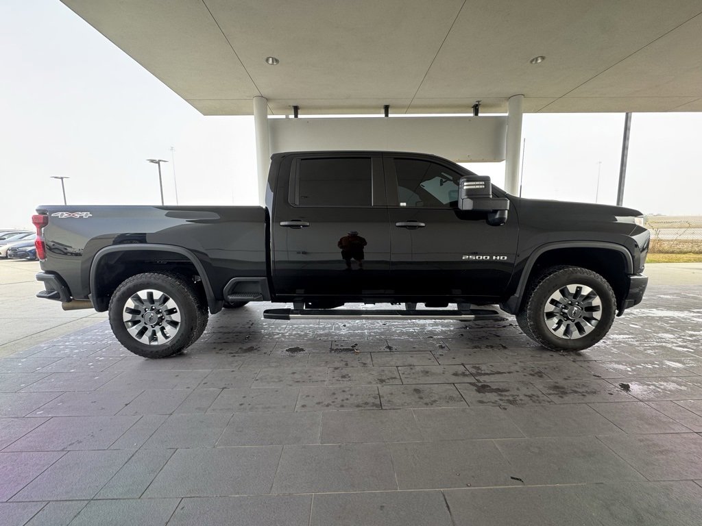 Used 2023 Chevrolet Silverado 2500 Custom w/ Custom Value Package image 5