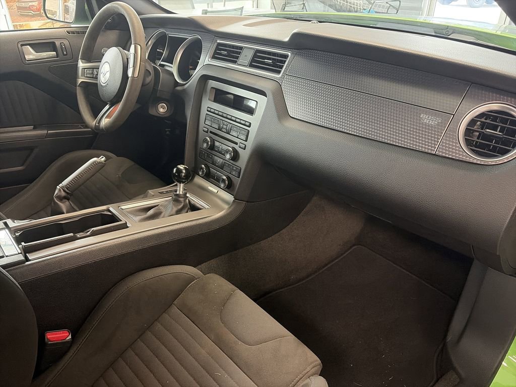 Used 2013 Ford Mustang Boss 302 w/ Boss 302 Accessory Pkg RWD image 27