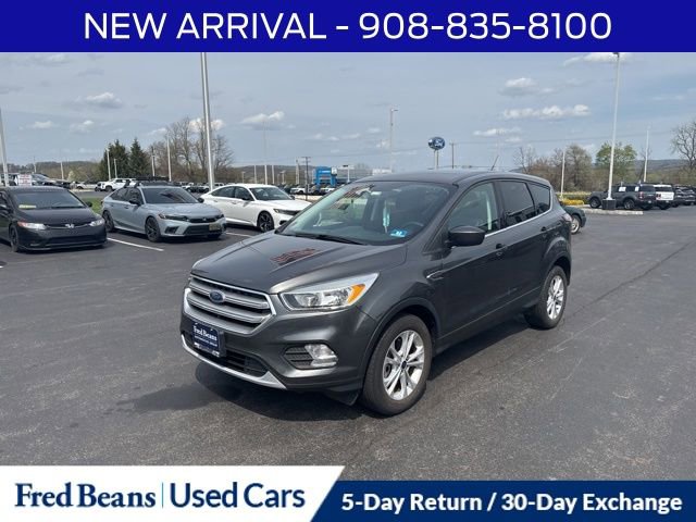 Used 2017 Ford Escape SE AWD/4WD image 3