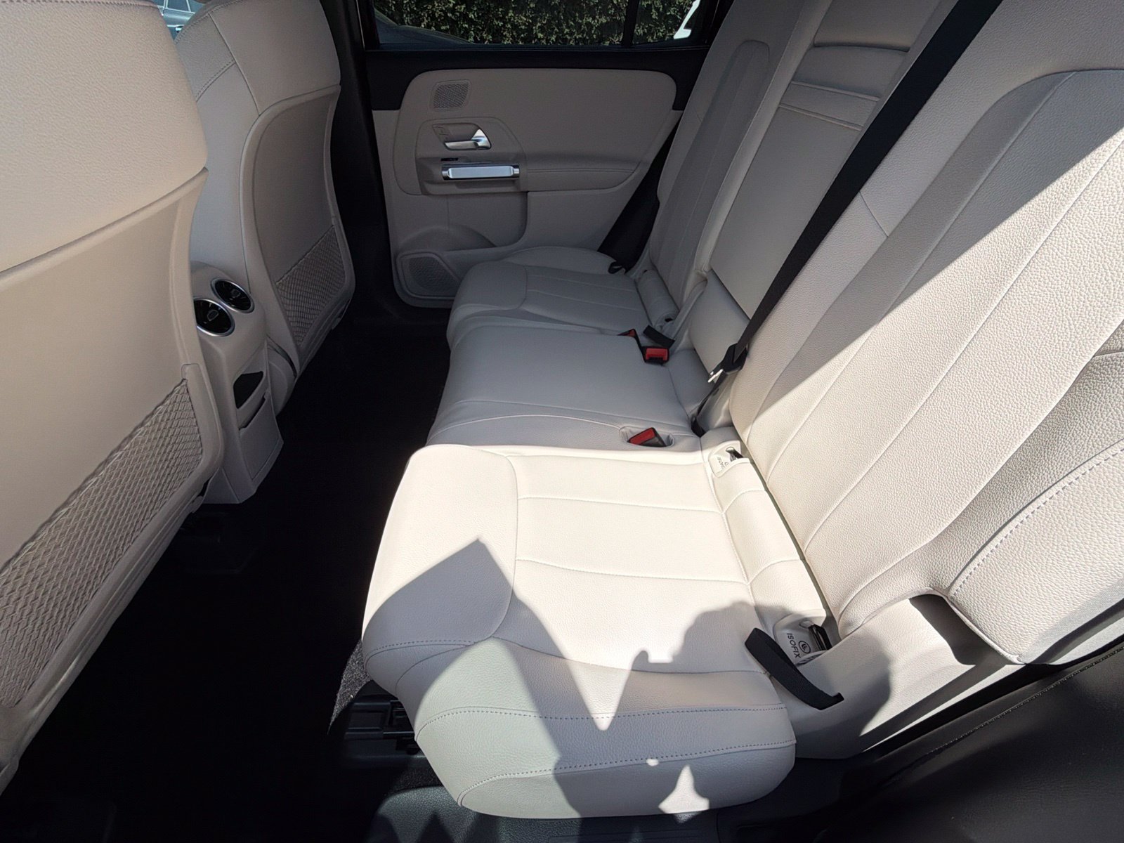New 2026 Mercedes-Benz GLB 250 4MATIC image 28