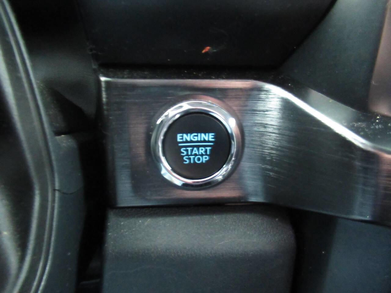 Used 2024 Ford F250 Lariat w/ Snow Plow Prep Package image 30