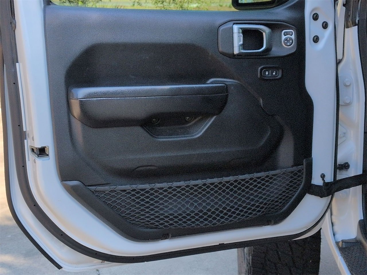 Used 2020 Jeep Gladiator Sport w/ Quick Order Package 24S image 7