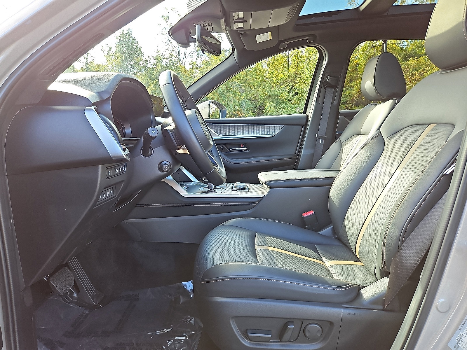 Certified 2025 MAZDA CX-90 3.3 Turbo S w/ Premium Package image 12