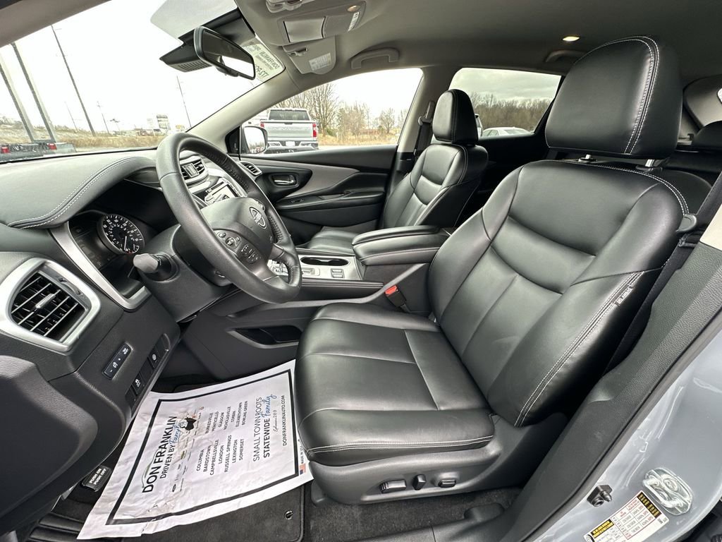 Used 2023 Nissan Murano SV w/ SV Midnight Edition Package image 11
