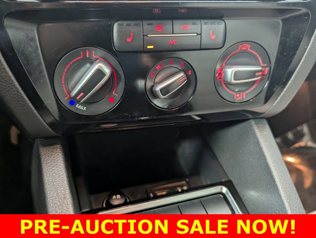 Used 2016 Volkswagen Jetta Sport FWD image 19