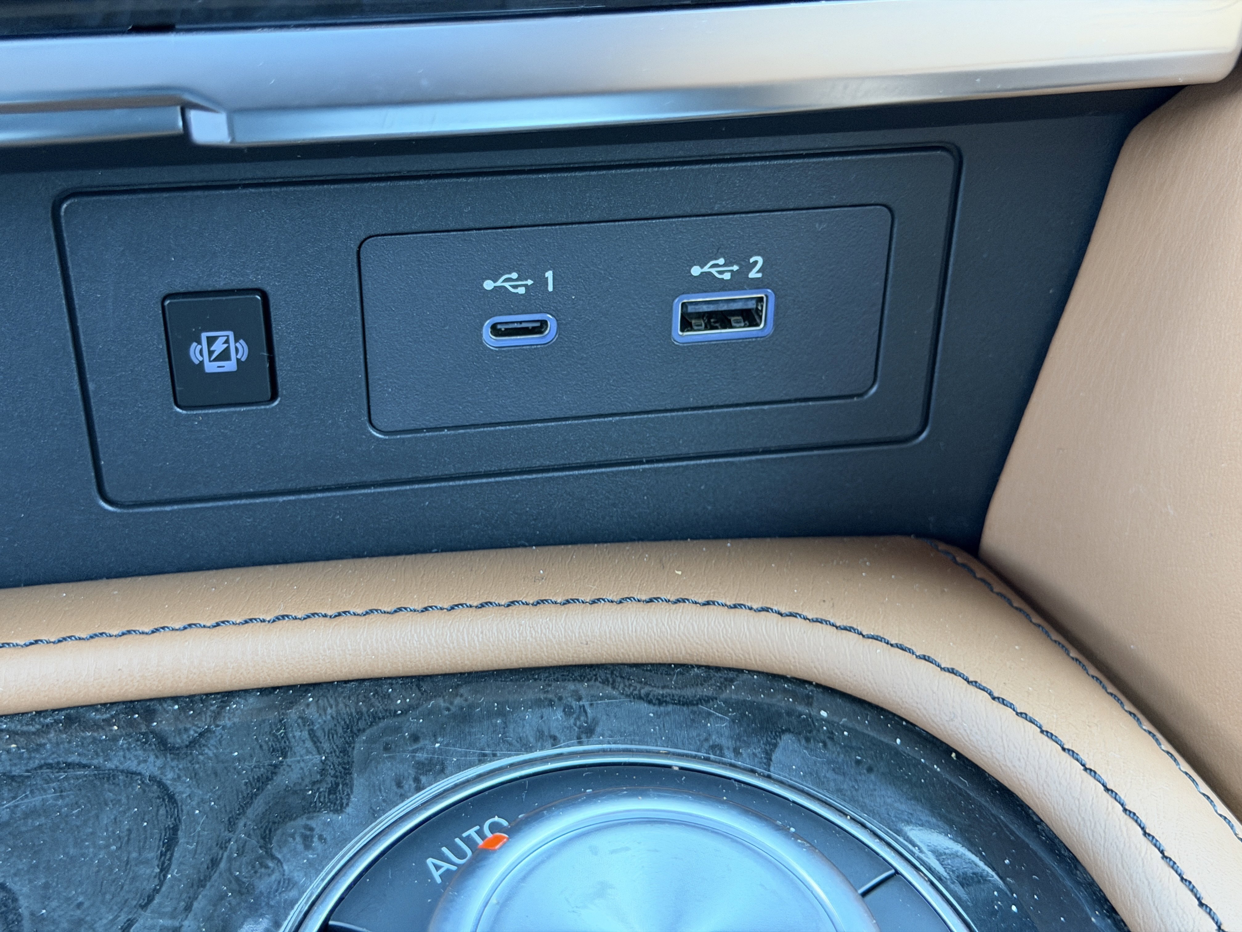 Used 2024 INFINITI QX80 Sensory image 24