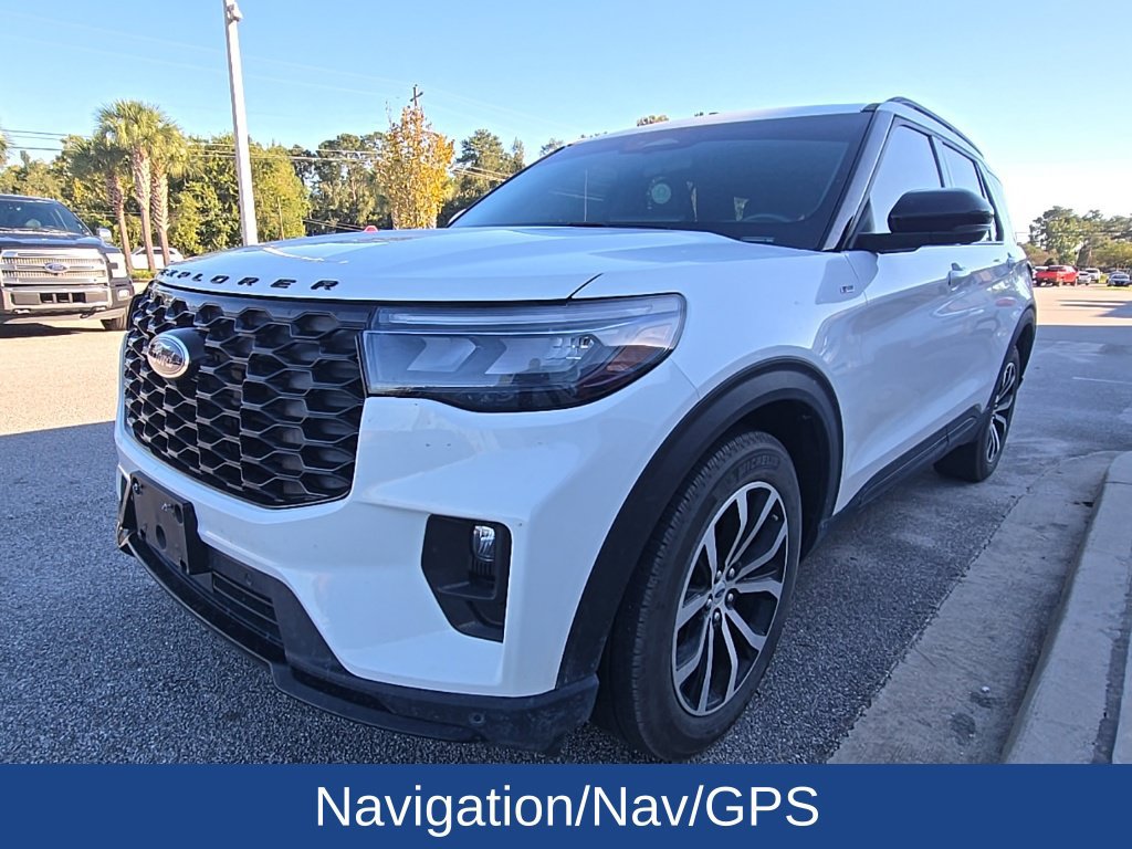Used 2025 Ford Explorer ST-Line RWD image 3