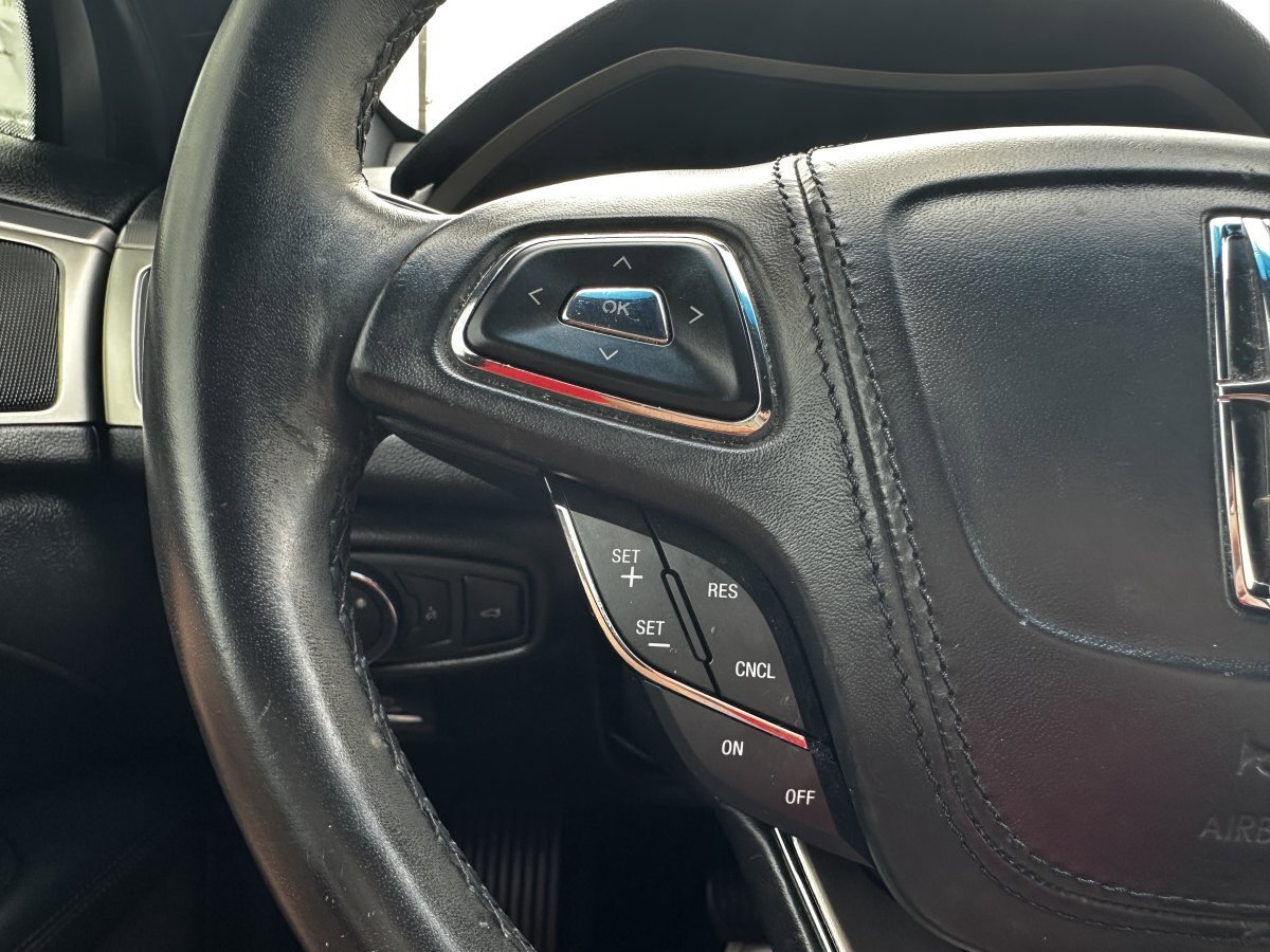 Used 2019 Lincoln MKZ Premiere image 31