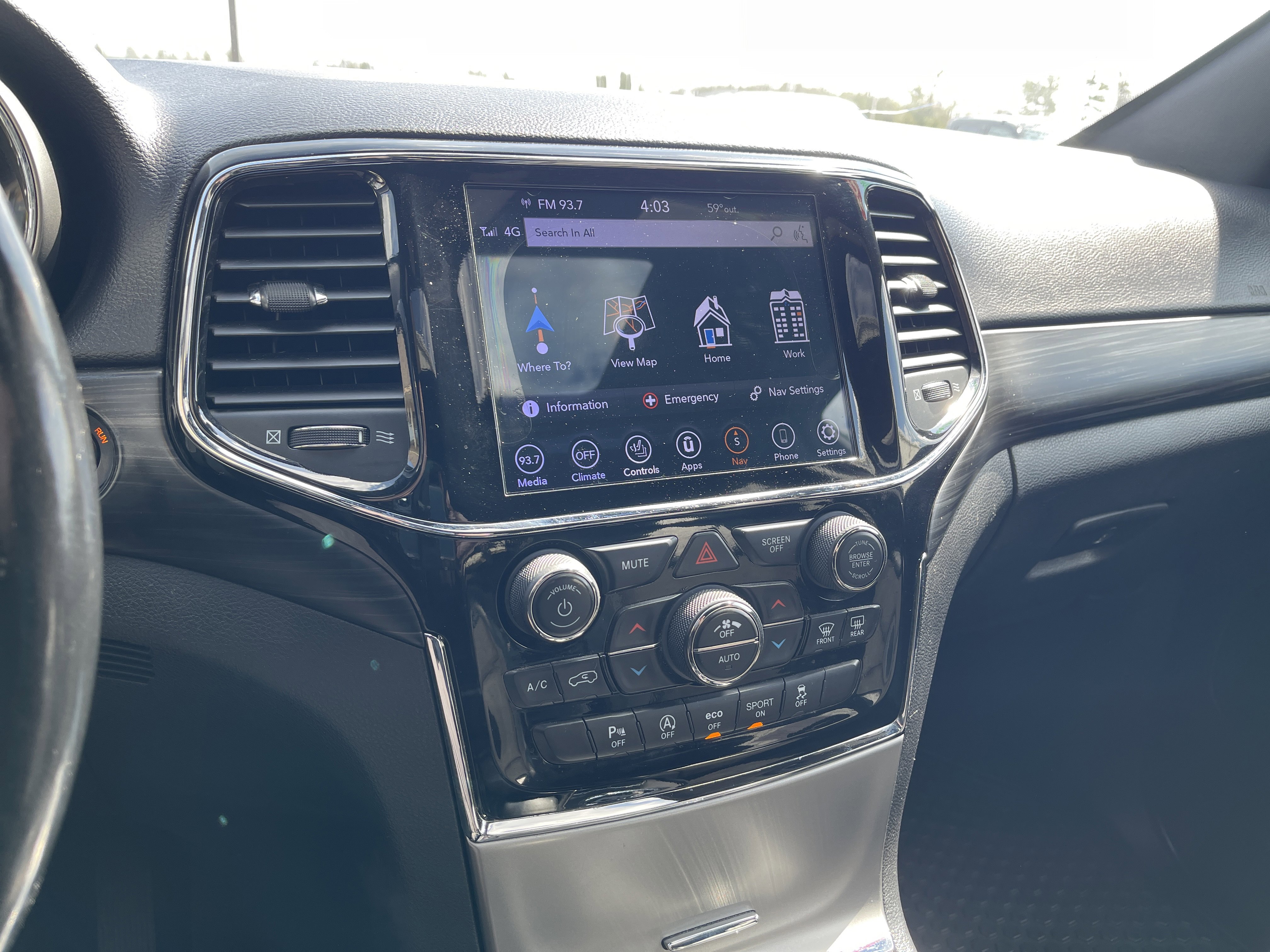 Used 2020 Jeep Grand Cherokee Altitude AWD/4WD image 17