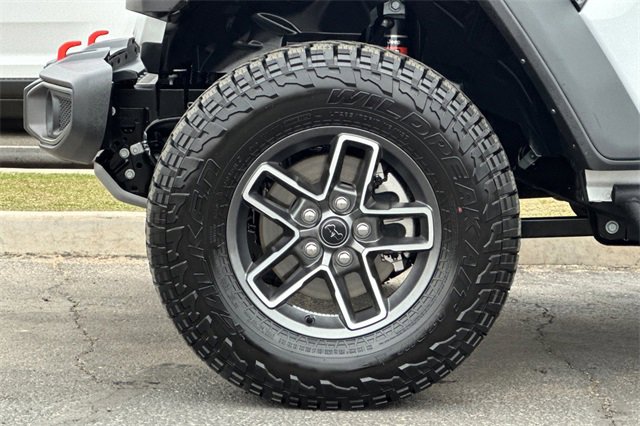 Certified 2024 Jeep Gladiator Mojave image 24