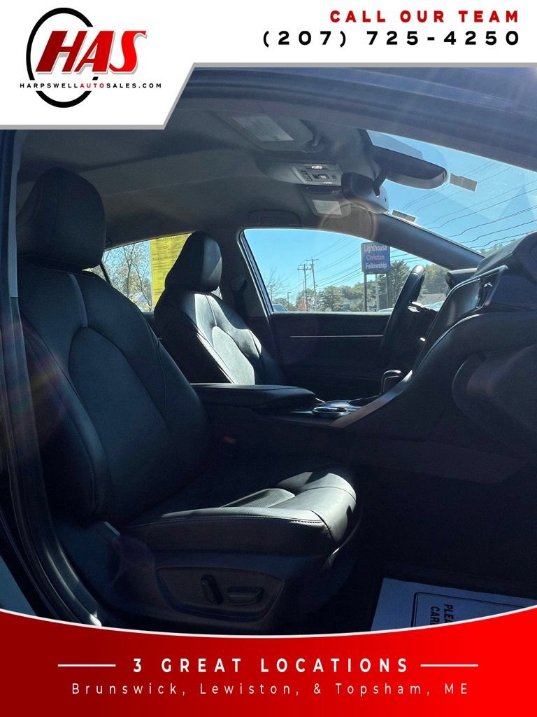 Used 2019 Toyota Camry XSE FWD image 13