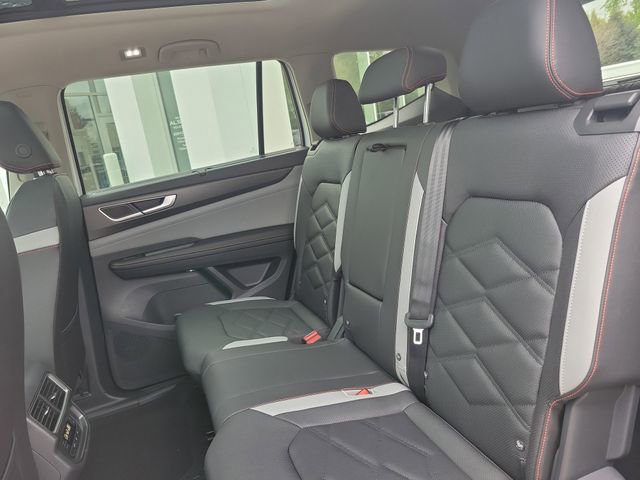 New 2026 Volkswagen Atlas Peak Edition AWD/4WD image 11