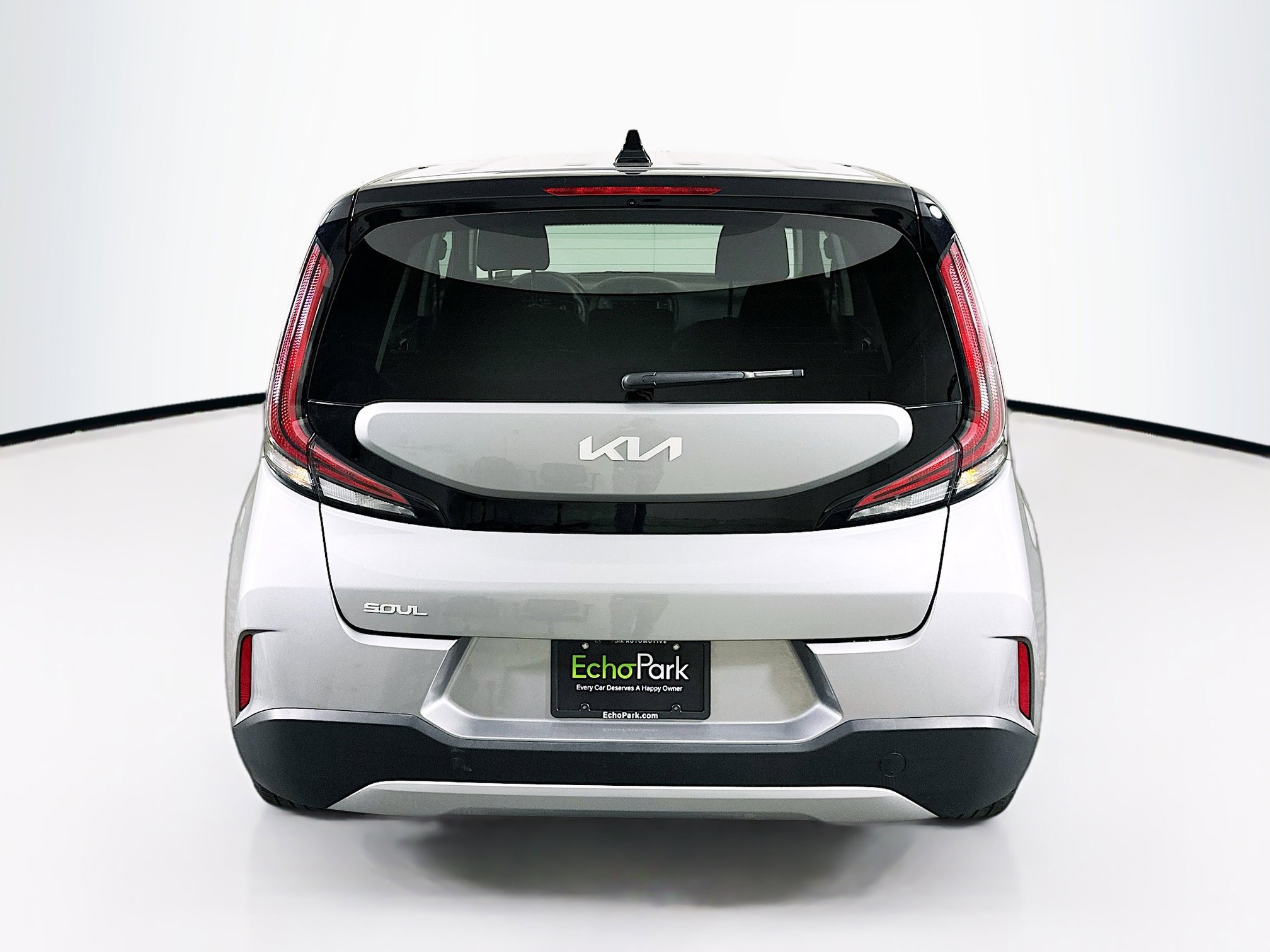 Used 2025 Kia Soul LX w/ LX Technology Package FWD image 7