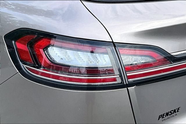 Used 2021 Lincoln Nautilus Reserve AWD/4WD image 31