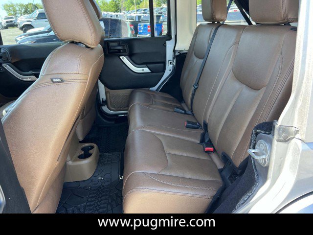 Used 2016 Jeep Wrangler Unlimited Sahara w/ Dual Top Group AWD/4WD image 20