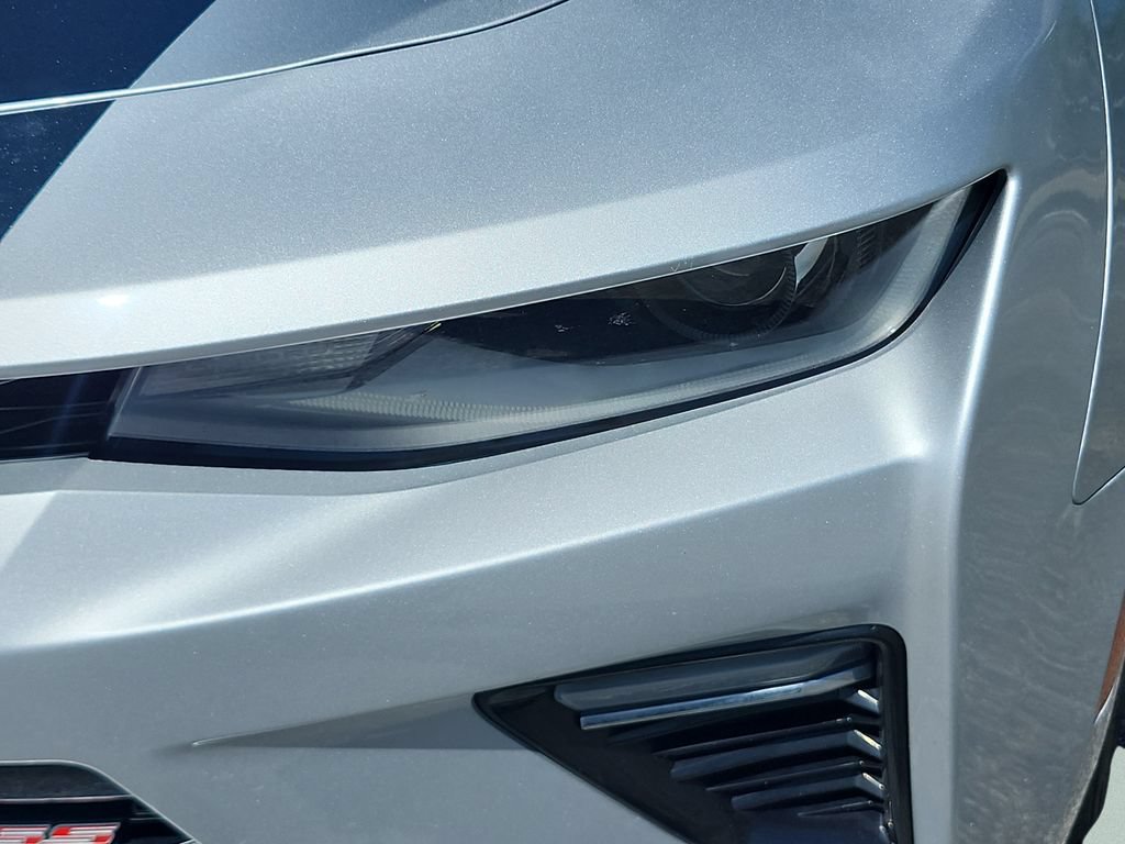 Used 2018 Chevrolet Camaro SS RWD image 14
